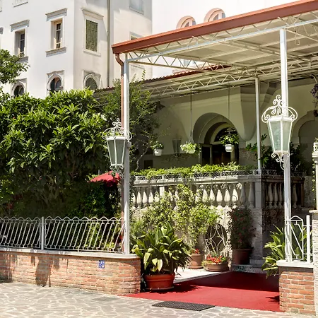 Biasutti Otel Venedik-Lido