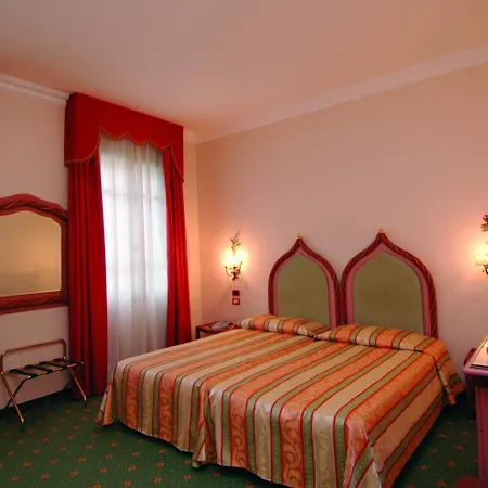 Otel Biasutti Venedik-Lido