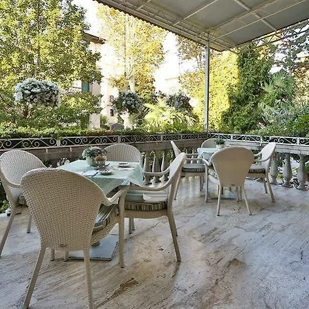 Biasutti Otel Venedik-Lido