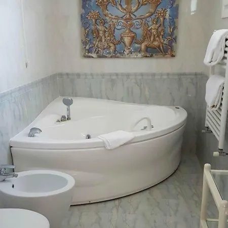 Otel Biasutti Venedik-Lido